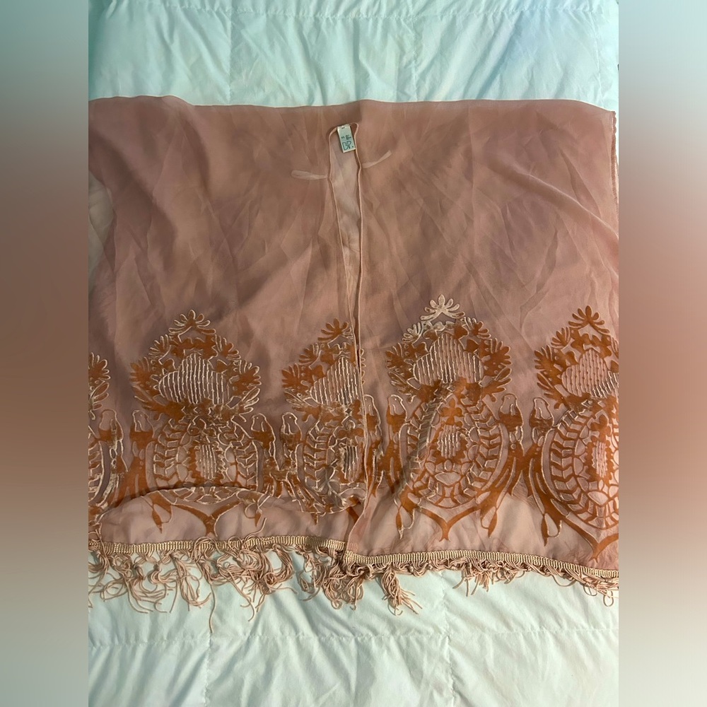 B/P Fringe Pink Shawl
